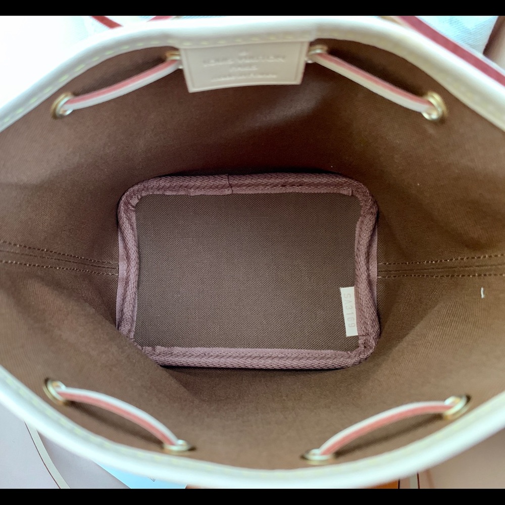 🔥 🔥 Louis Vuitton Nano Noe Cross body bag - Picture 8 of 8